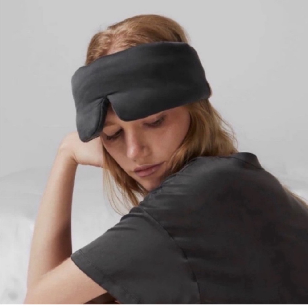 LUNYA Washable Sleep Mask In Black OS